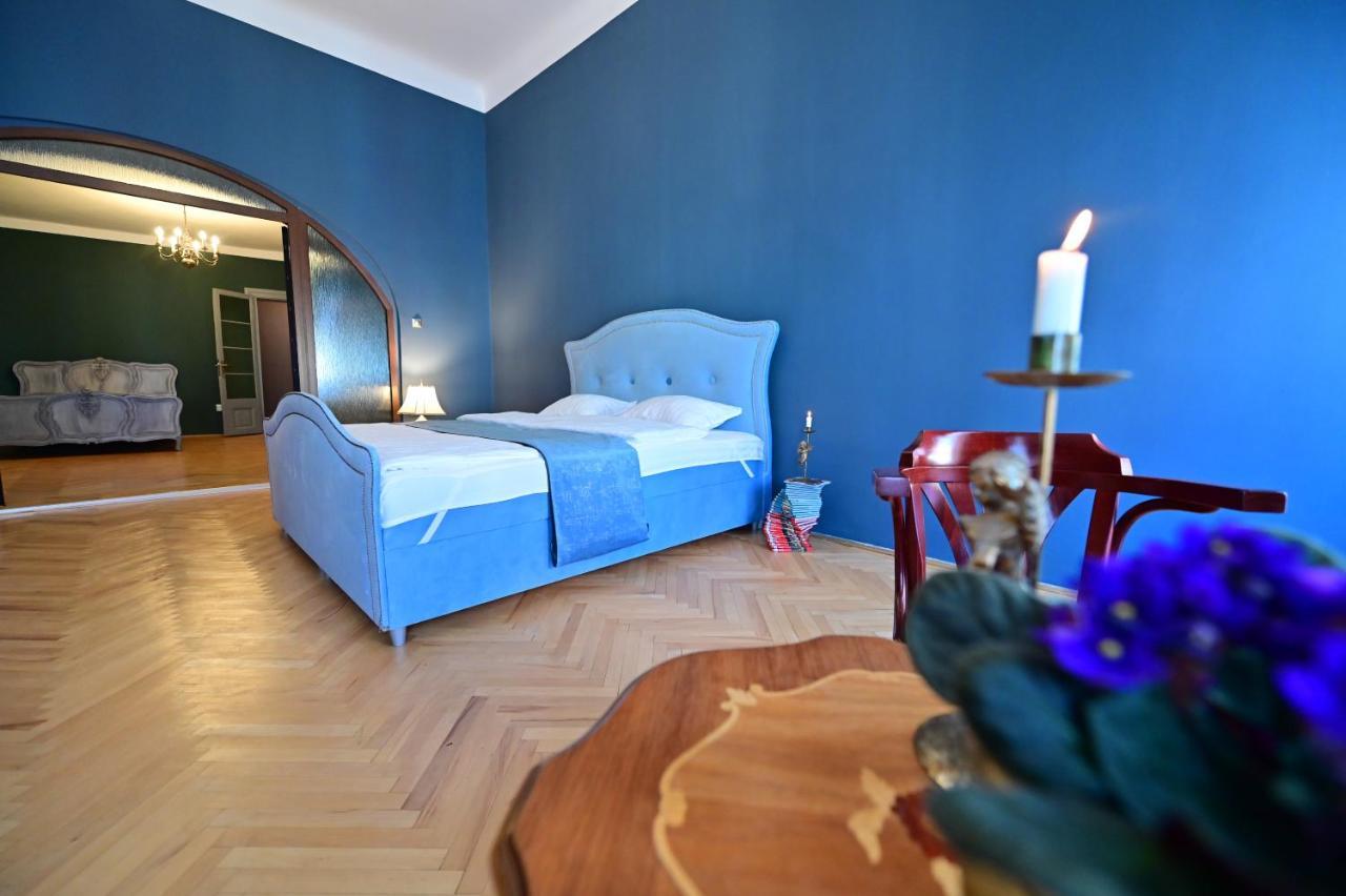 Lovely 2 Bedroom Apartment In Historic City Center Sibiu Luaran gambar