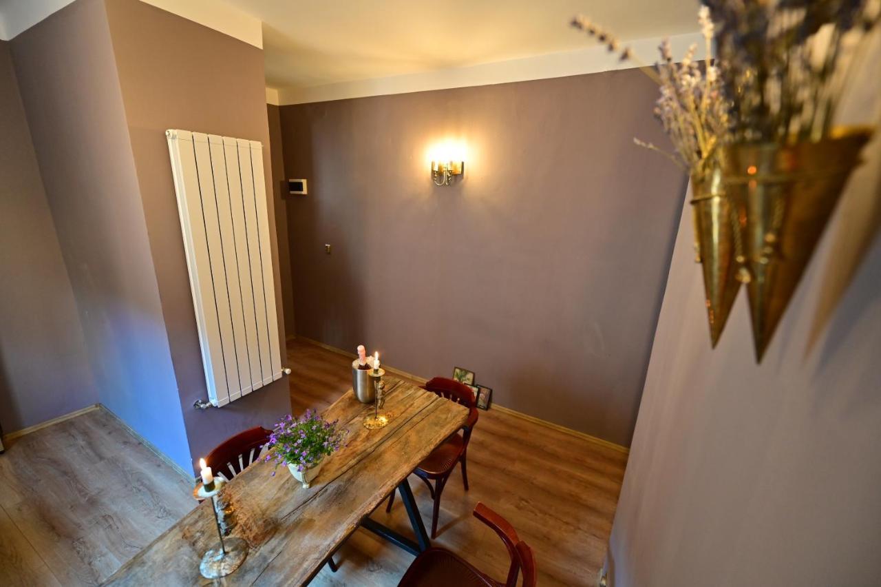 Lovely 2 Bedroom Apartment In Historic City Center Sibiu Luaran gambar